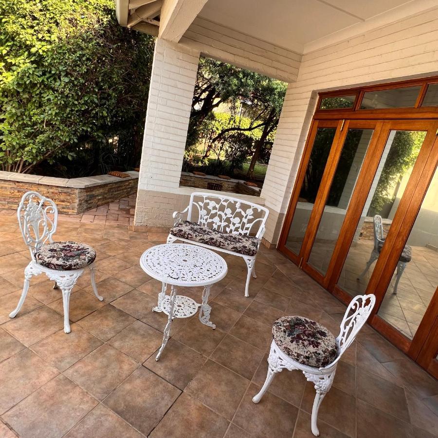 Ferienwohnung Peaceful@Swansea In Rosebank-Parkwood Johannesburg Exterior foto